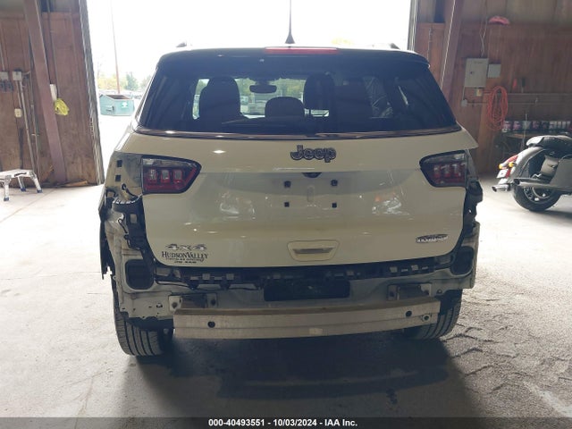 Jeep Compass Latitude 4x4 2018 3C4NJDBB0JT255986 Image 17