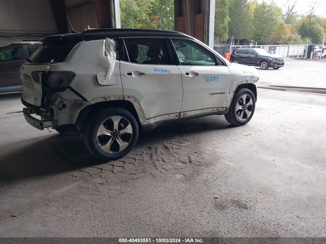 Jeep Compass Latitude 4x4 2018 3C4NJDBB0JT255986 Image 4
