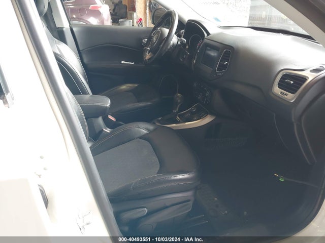 Jeep Compass Latitude 4x4 2018 3C4NJDBB0JT255986 Image 5