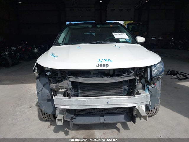 Jeep Compass Latitude 4x4 2018 3C4NJDBB0JT255986 Image 6