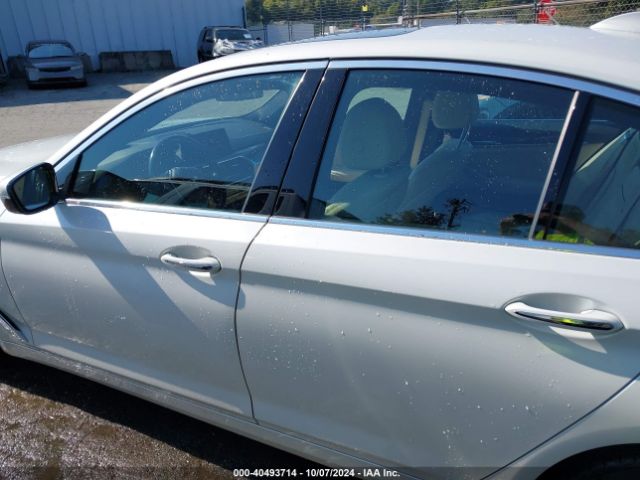 WBAJA5C34HG896274 BMW 530I