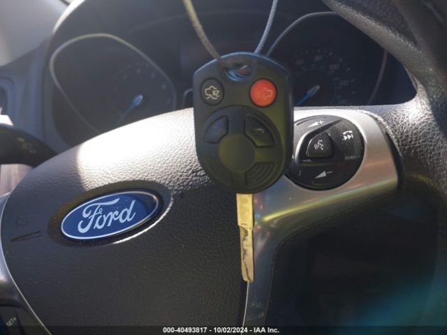 1FADP3F27EL194951 Ford FOCUS SE
