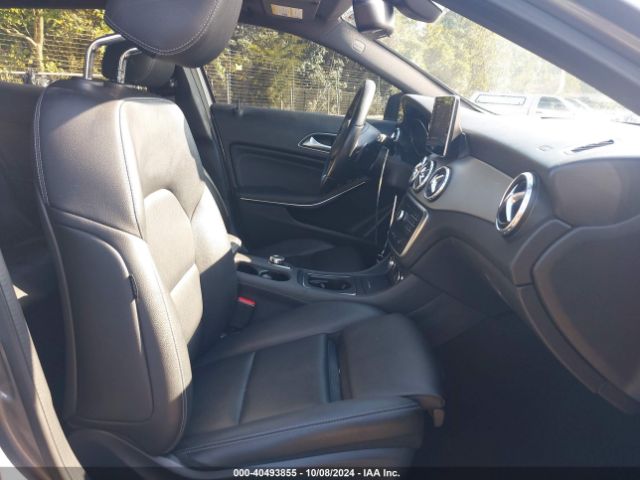 WDCTG4EBXHJ306214 Mercedes-Benz GLA 250