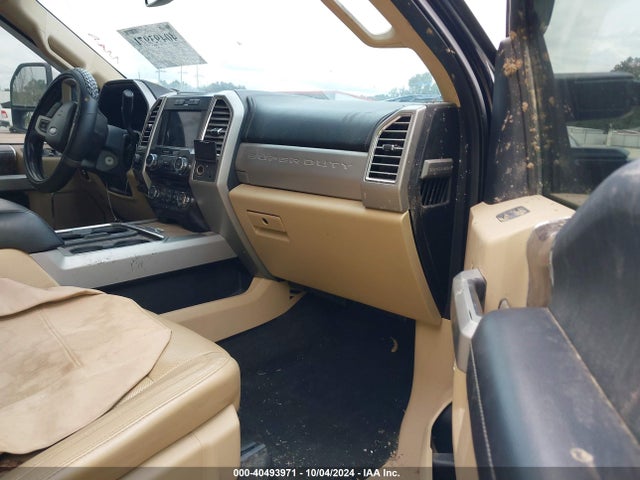 1FT7W2BT1HEC28507 Ford F-250 Lariat