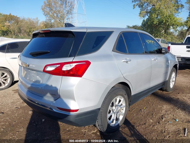 Chevrolet EQUINOX LS 2018 2GNAXREV2J6225657 Image 4