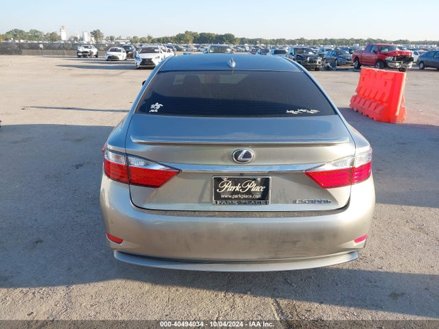 JTHBW1GG8F2087335 Lexus ES 300H