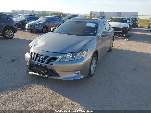 JTHBW1GG8F2087335 Lexus ES 300H
