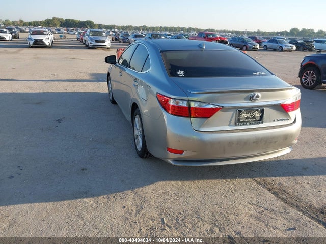 JTHBW1GG8F2087335 Lexus ES 300H