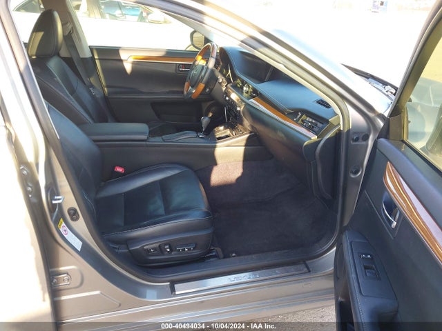 JTHBW1GG8F2087335 Lexus ES 300H