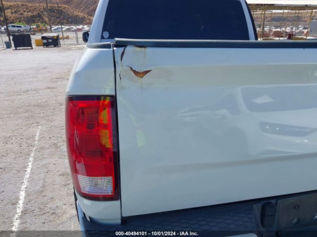 3C6RR6KT7HG582233 RAM 1500 Express  4x2 5'7 Box