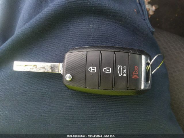 5XXGT4L35JG191885 KIA Optima S