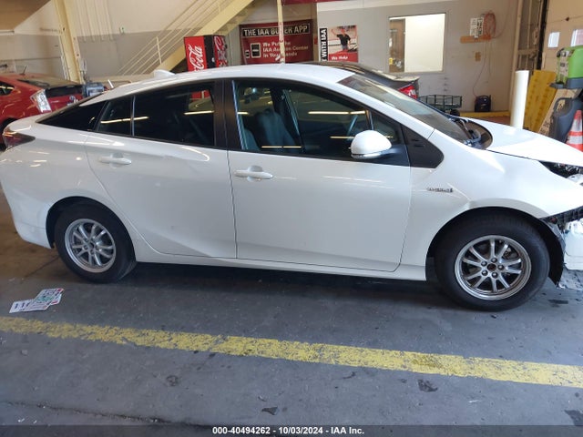 Toyota Prius Two 2017 JTDKBRFUXH3034653 Image 14