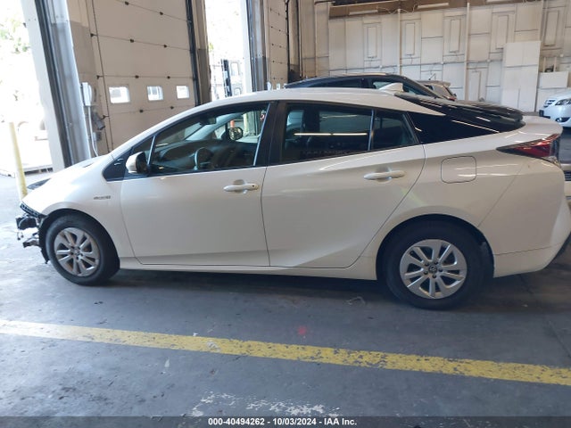Toyota Prius Two 2017 JTDKBRFUXH3034653 Image 15