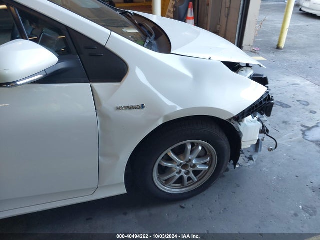 Toyota Prius Two 2017 JTDKBRFUXH3034653 Image 19
