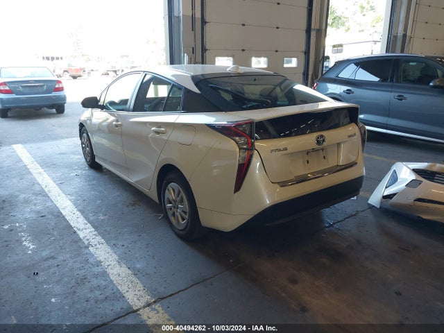 Toyota Prius Two 2017 JTDKBRFUXH3034653 Image 3
