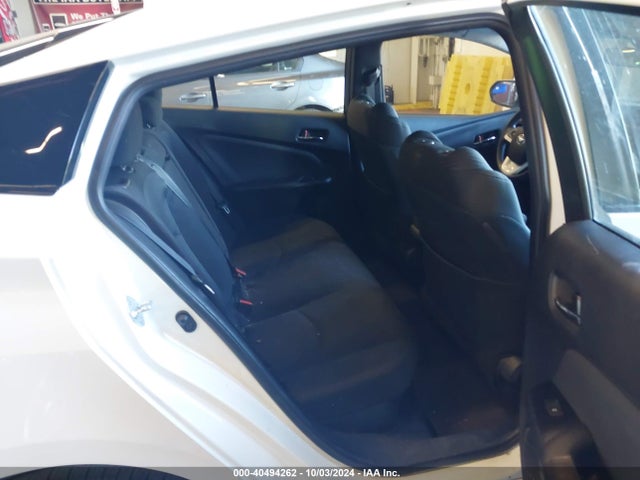 Toyota Prius Two 2017 JTDKBRFUXH3034653 Image 8