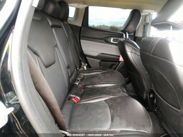 Jeep Compass Latitude Lux 2022 3C4NJDFB8NT125745 Image 8