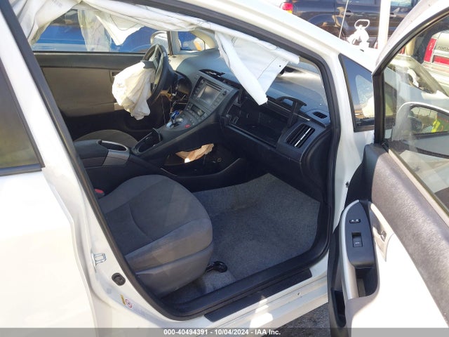 Toyota Prius Three 2015 JTDKN3DU5F0484393 Image 5