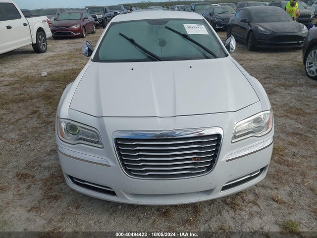 2C3CCAAG7EH235573 Chrysler 300