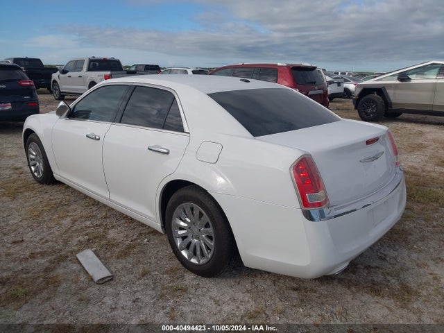 Chrysler 300 2014 2C3CCAAG7EH235573 Image 3
