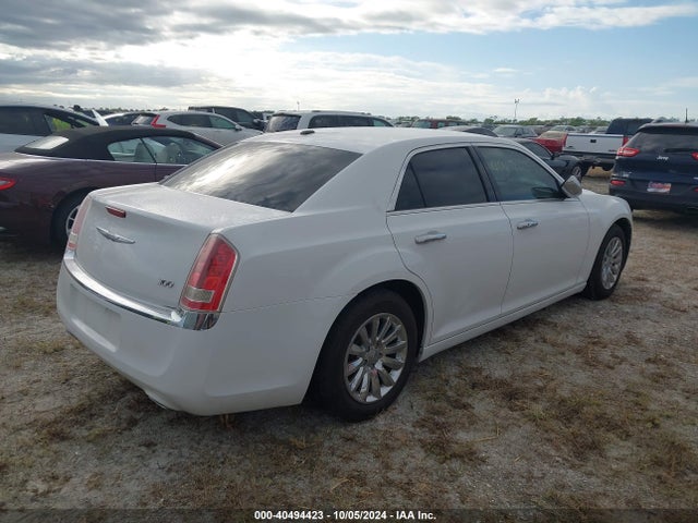 Chrysler 300 2014 2C3CCAAG7EH235573 Image 4