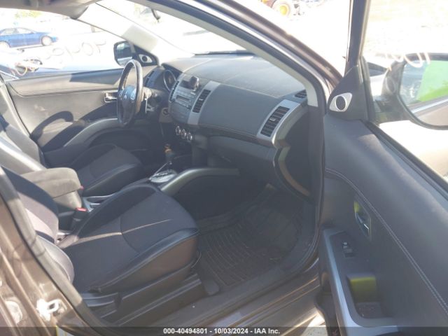 2011 MITSUBISHI OUTLANDER JA4JT5AX8BU030759 Photo 4