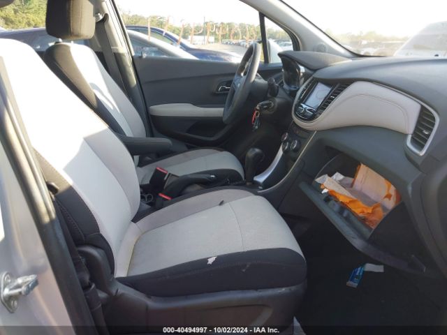 3GNCJKSB5LL299388 Chevrolet Trax Fwd Ls