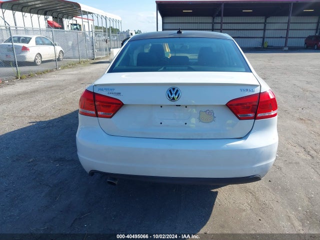 1VWBT7A34EC115155 Volkswagen Passat 1.8t Sport