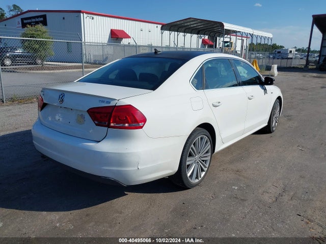 1VWBT7A34EC115155 Volkswagen Passat 1.8t Sport
