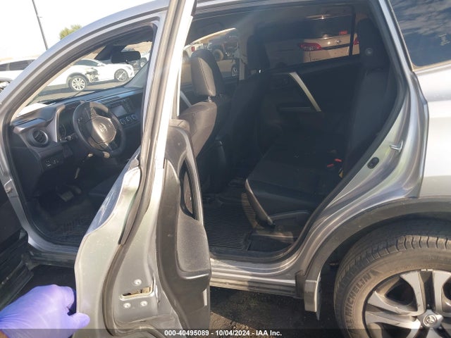 Toyota RAV4 LE 2018 JTMZFREV1JJ158356 Image 8