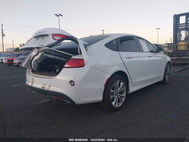 Chrysler 200 S 2015 1C3CCCBB5FN596906 Image 4