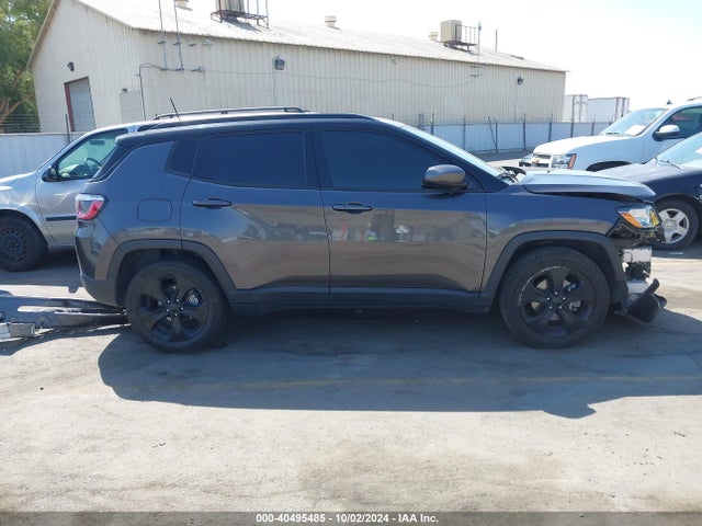 3C4NJCBBXLT257841 Jeep Compass Altitude Fwd