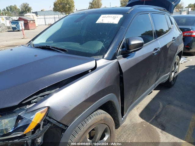 3C4NJCBBXLT257841 Jeep Compass Altitude Fwd