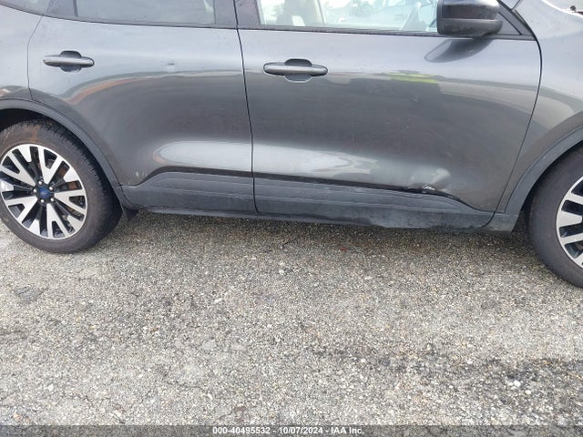 1FMCU0BZ3LUB44227 Ford Escape Se Sport Hybrid