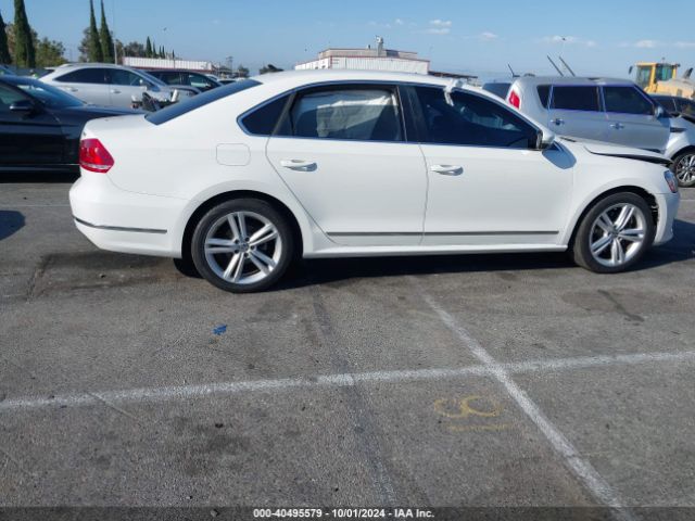 1VWBT7A37FC057396 Volkswagen Passat 1.8t Se