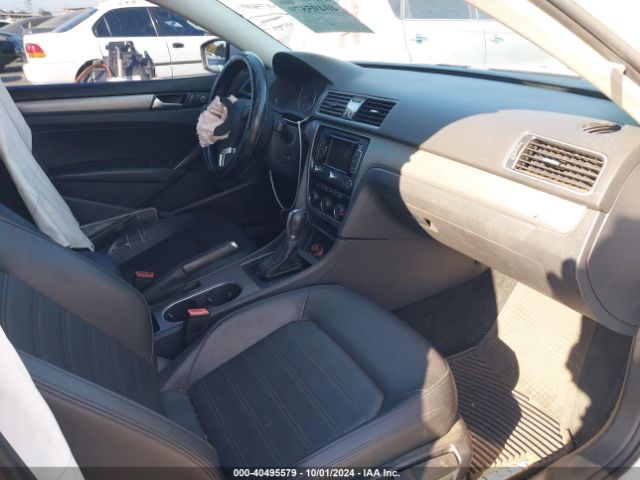 1VWBT7A37FC057396 Volkswagen Passat 1.8t Se