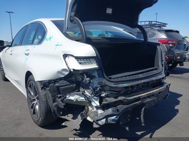 WBA5R1C55KAJ98352 BMW 330I