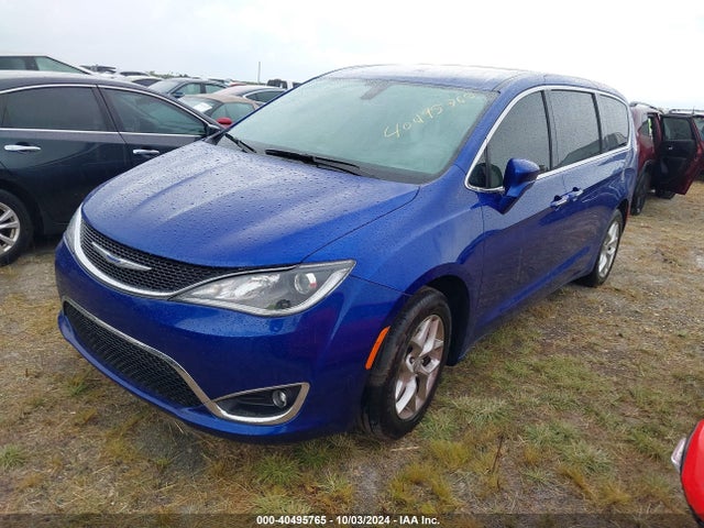 Chrysler Pacifica Touring Plus 2019 2C4RC1FG3KR527449 Image 2