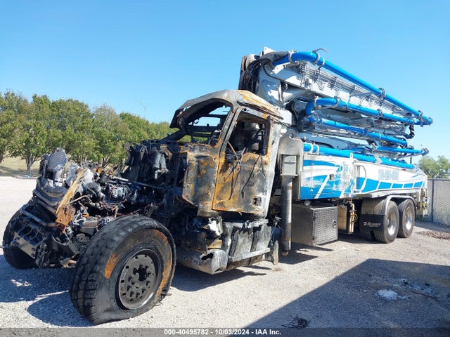 40495782 :رقم المزاد ، 1M2GR2GC3SM043934 vin ، 2025 Mack Granite مزاد بيع