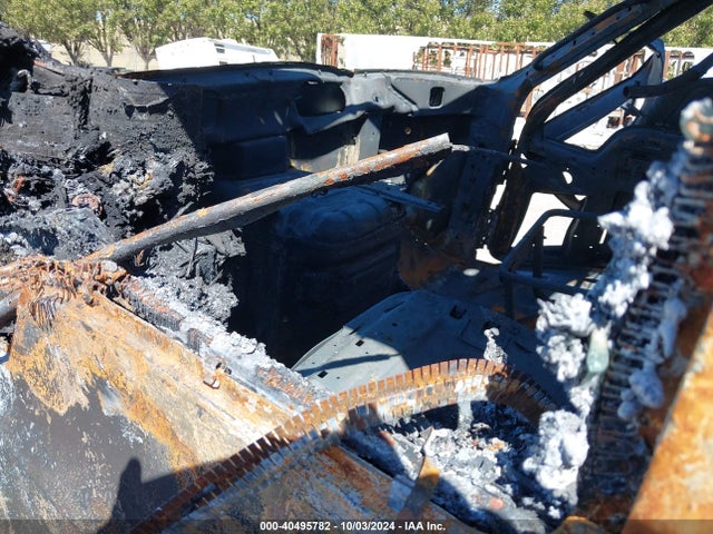 40495782 :رقم المزاد ، 1M2GR2GC3SM043934 vin ، 2025 Mack Granite مزاد بيع