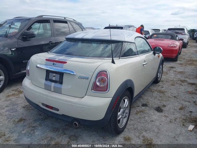 2012 MINI COOPER WMWSX1C56CT300286 Photo 3