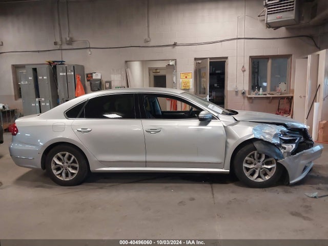 Volkswagen Passat 1.8t S 2017 1VWAT7A39HC079138 Image 13