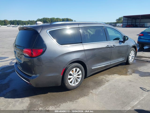 2C4RC1EG2JR317411 Chrysler Pacifica Touring L Plus