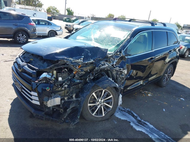 Toyota Highlander Xle 2017 5TDJZRFH7HS430158 Image 2