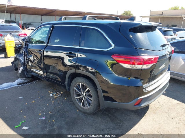 Toyota Highlander Xle 2017 5TDJZRFH7HS430158 Image 3