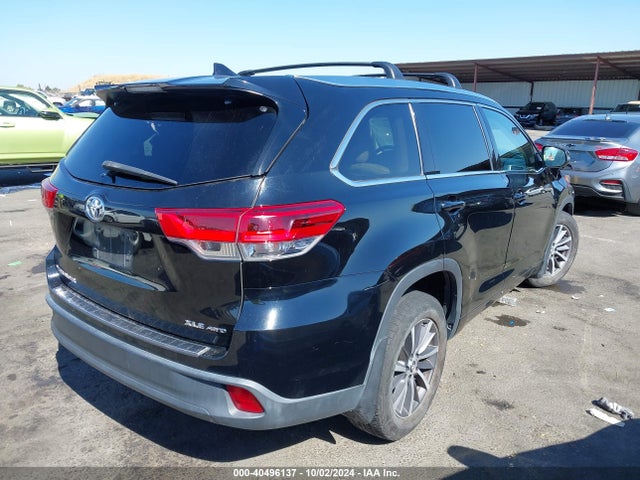 Toyota Highlander Xle 2017 5TDJZRFH7HS430158 Image 4