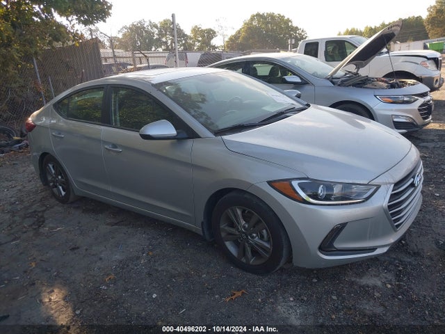 2018 5NPD84LF8JH301895 main image