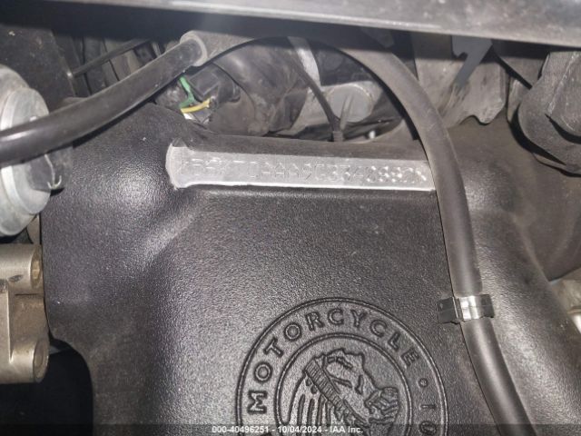 2016 INDIAN MOTORCYCLE CO. CHIEFTAIN 56KTCAAA9G3340882 Photo 9