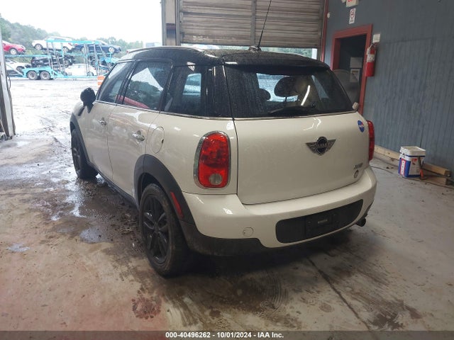 2012 MINI COOPER COUNTRYMAN WMWZB3C59CWM30151 Photo 2