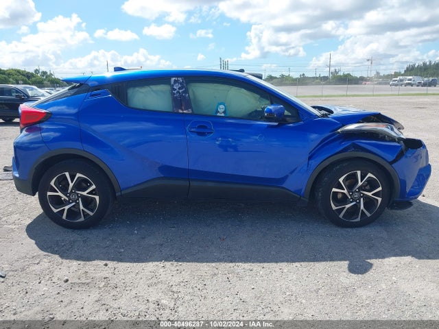 JTNKHMBX3J1008281 Toyota C-HR XLE